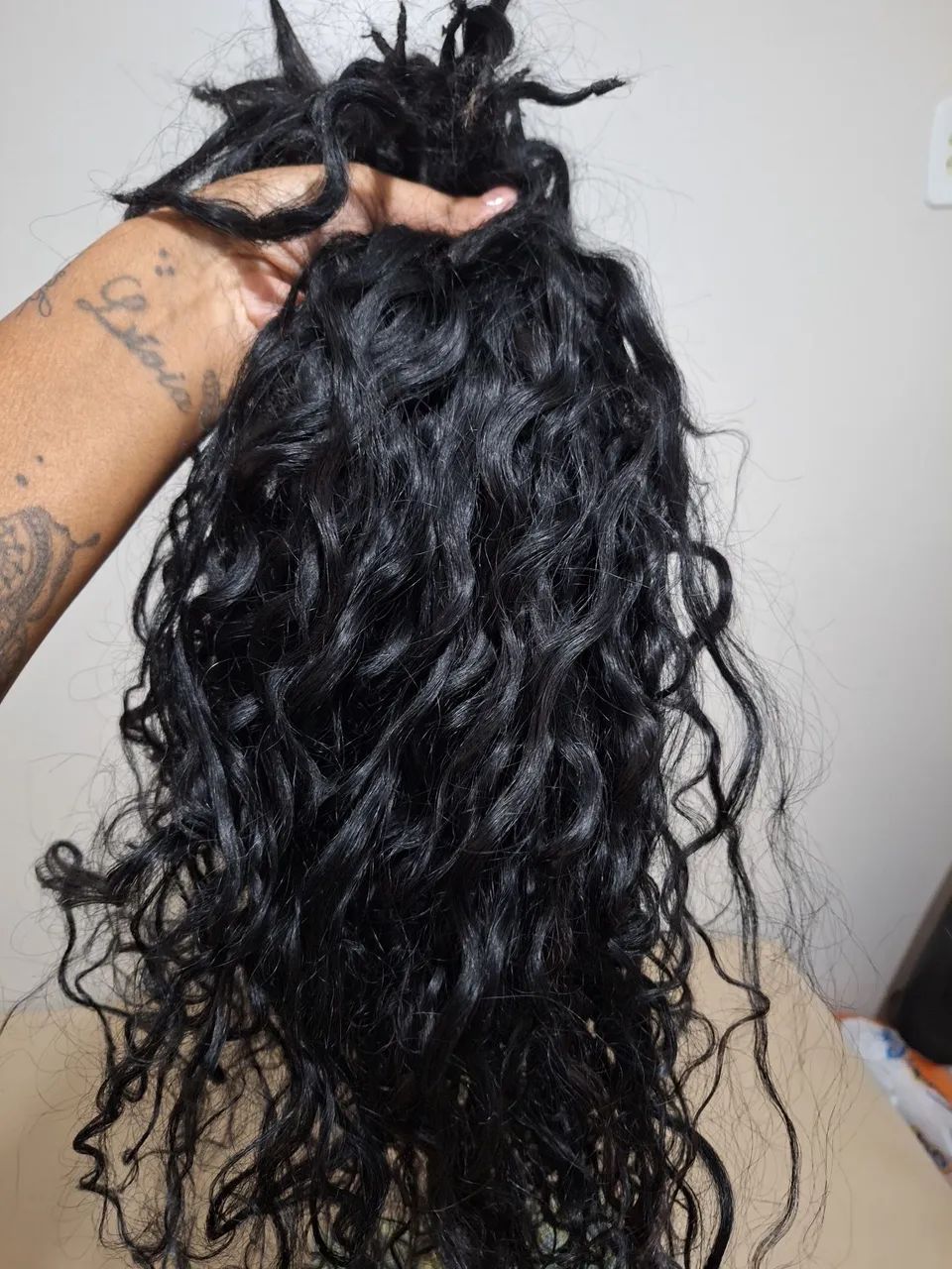 VENDO CABELO HUMANO CACHO 3C 70 CM. - Foto 2