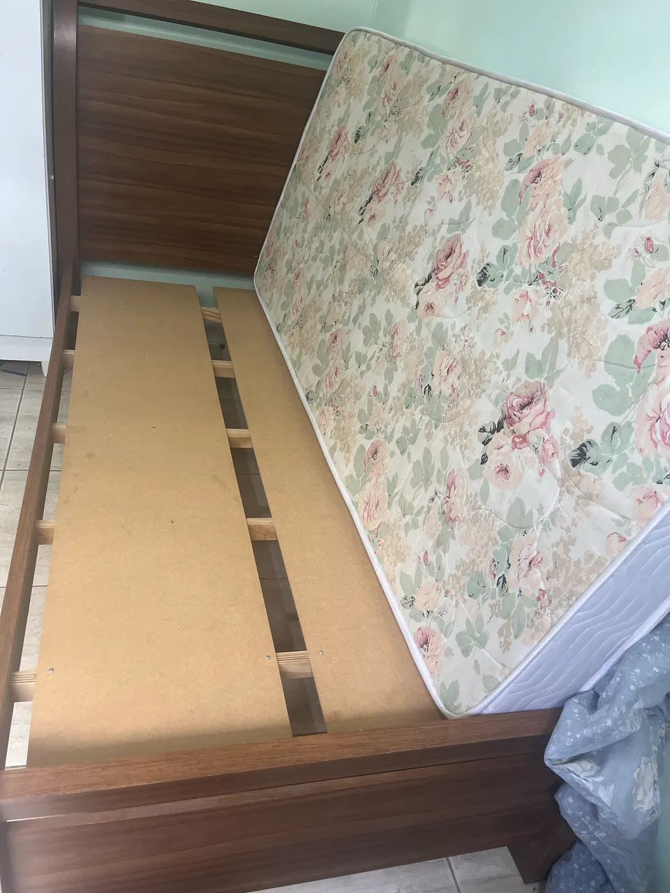 Oportunidade Cama linda de Solteiro com Colchão  - Foto 5