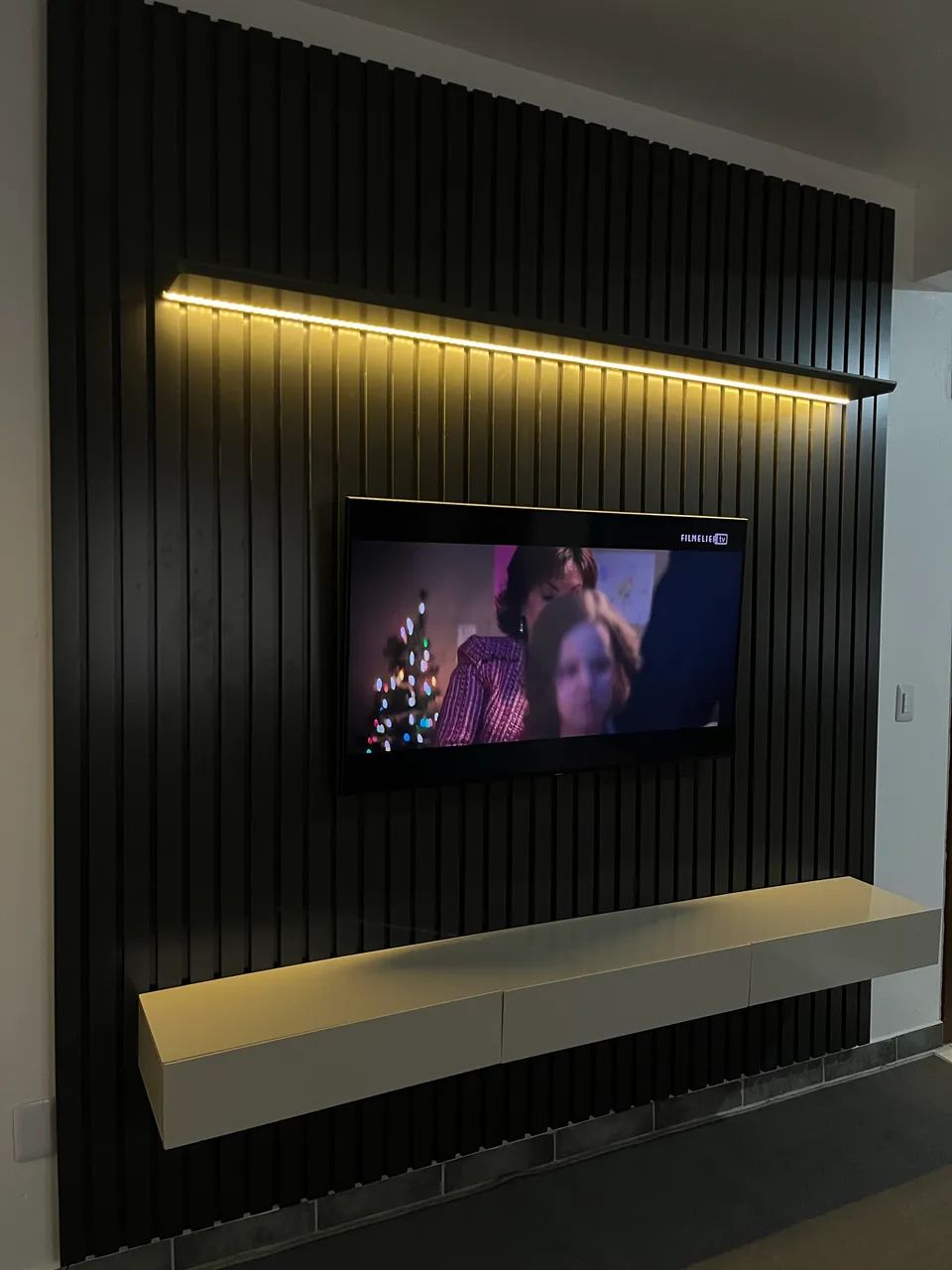 Painel para TV de até 90?