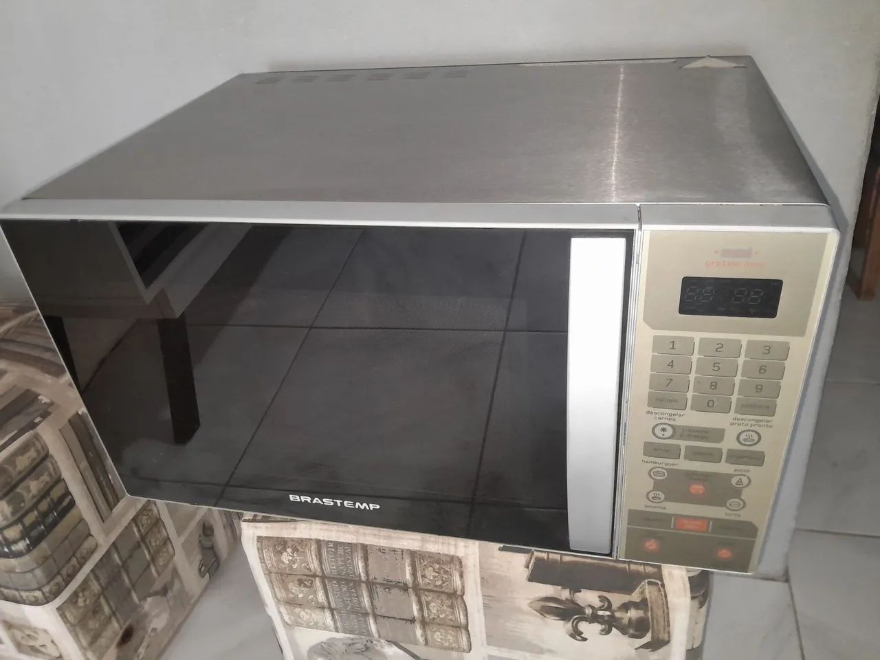 Microondas Brastemp espelhado 