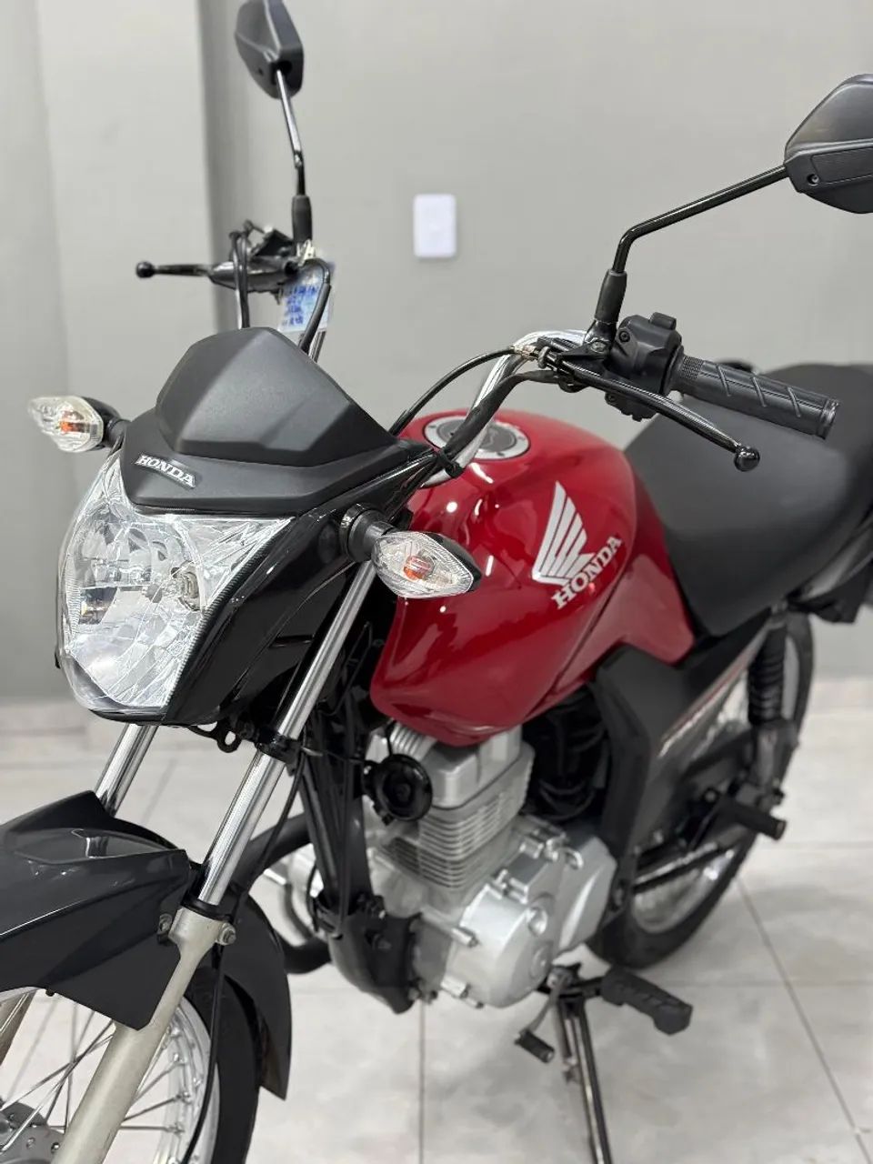 CG 125i Fan Ano 2018 conservada  - Foto 5