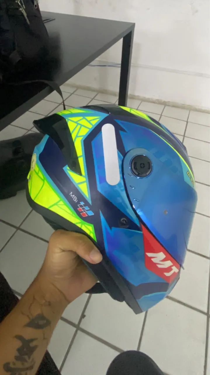 Capacete MT edição moto GP