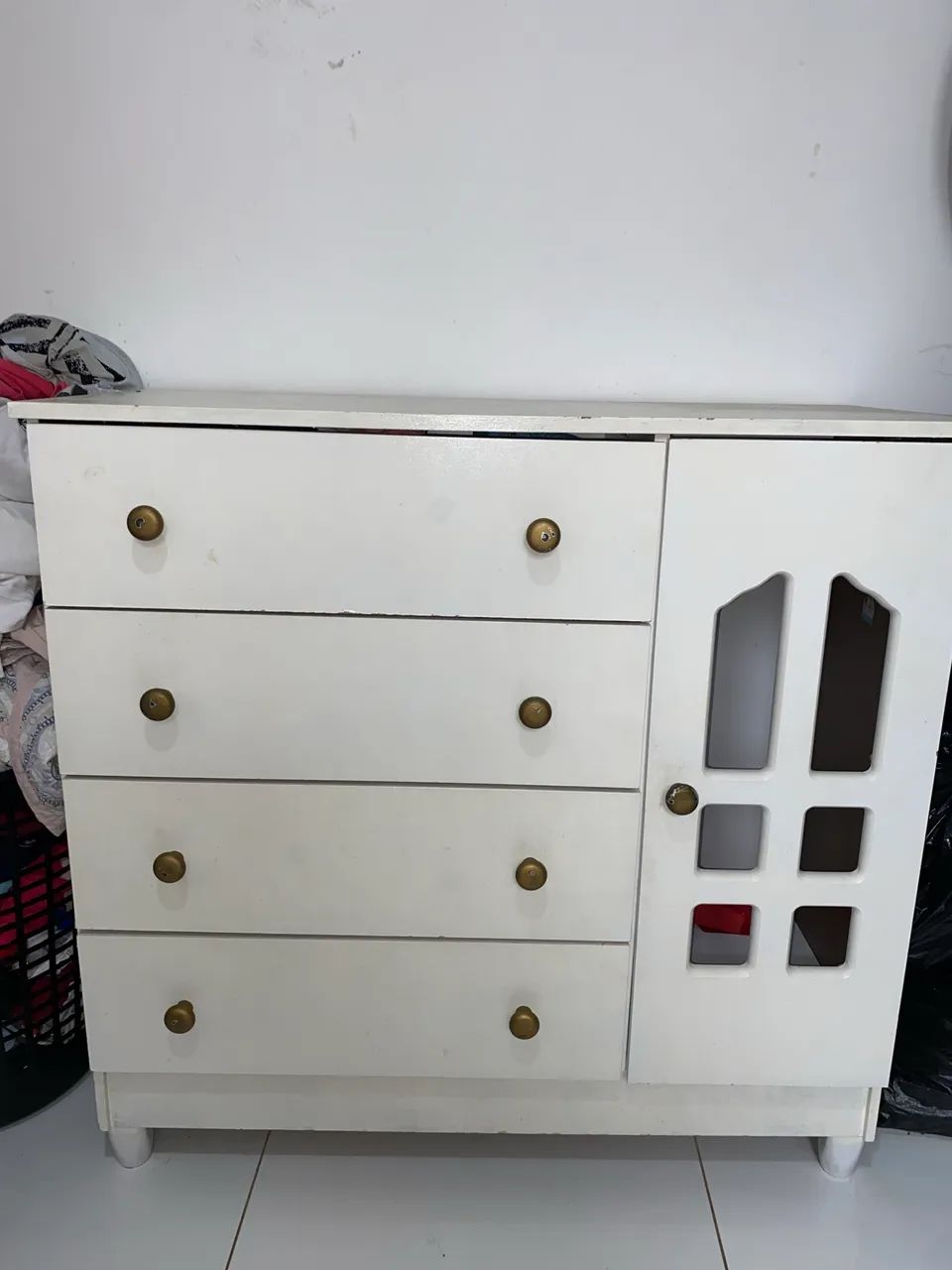 Vendo cômoda e berço para vender rápido 