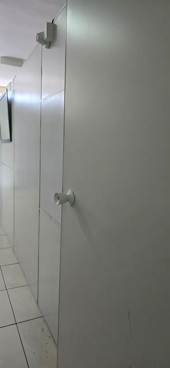 Divisória com 3 portas