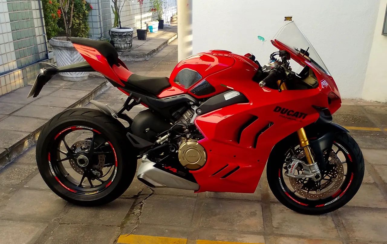 DUCATI Panigale V4S 2023