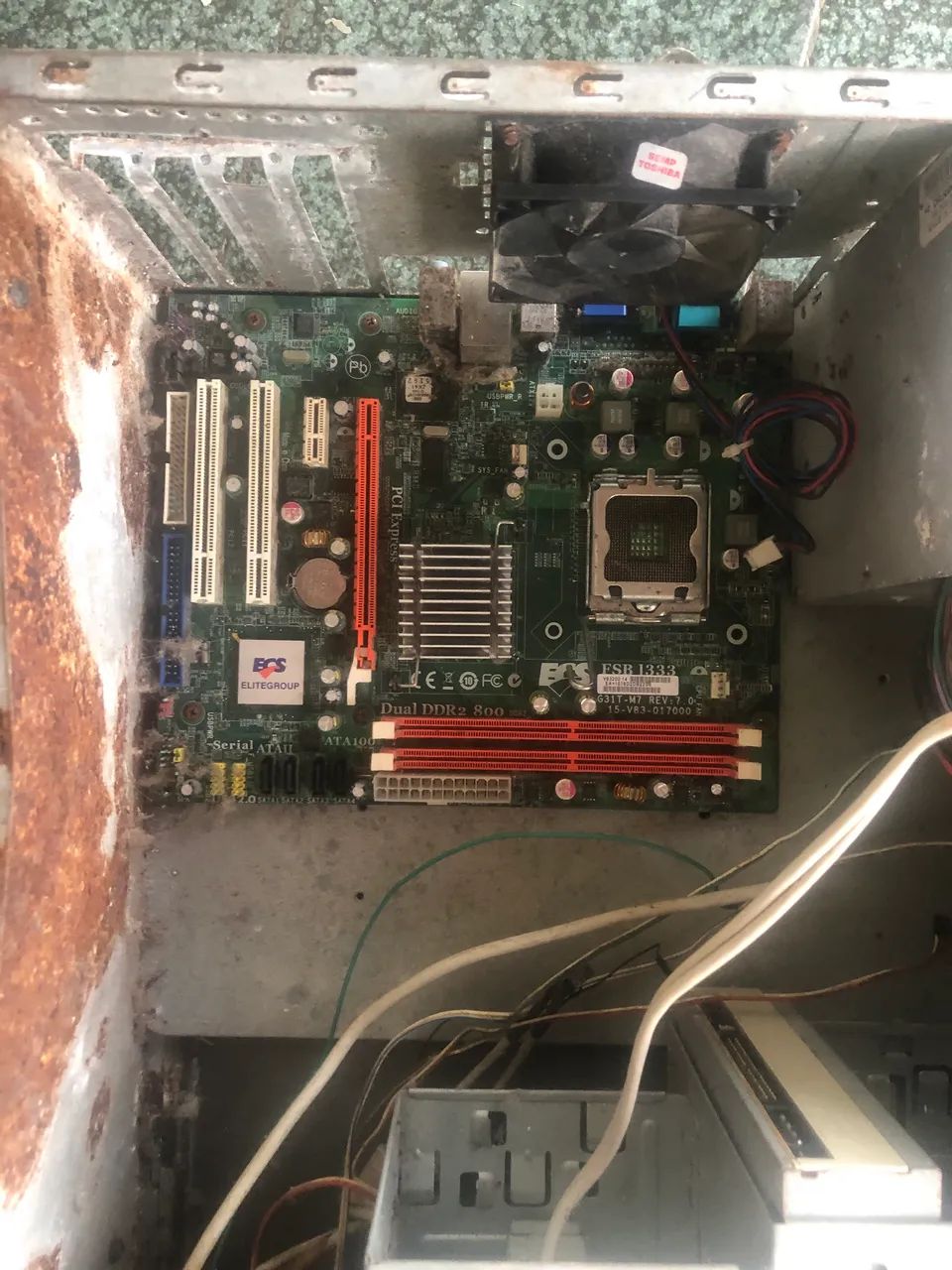 Gabinete e peças de pc , não sei se funciona  - Foto 2