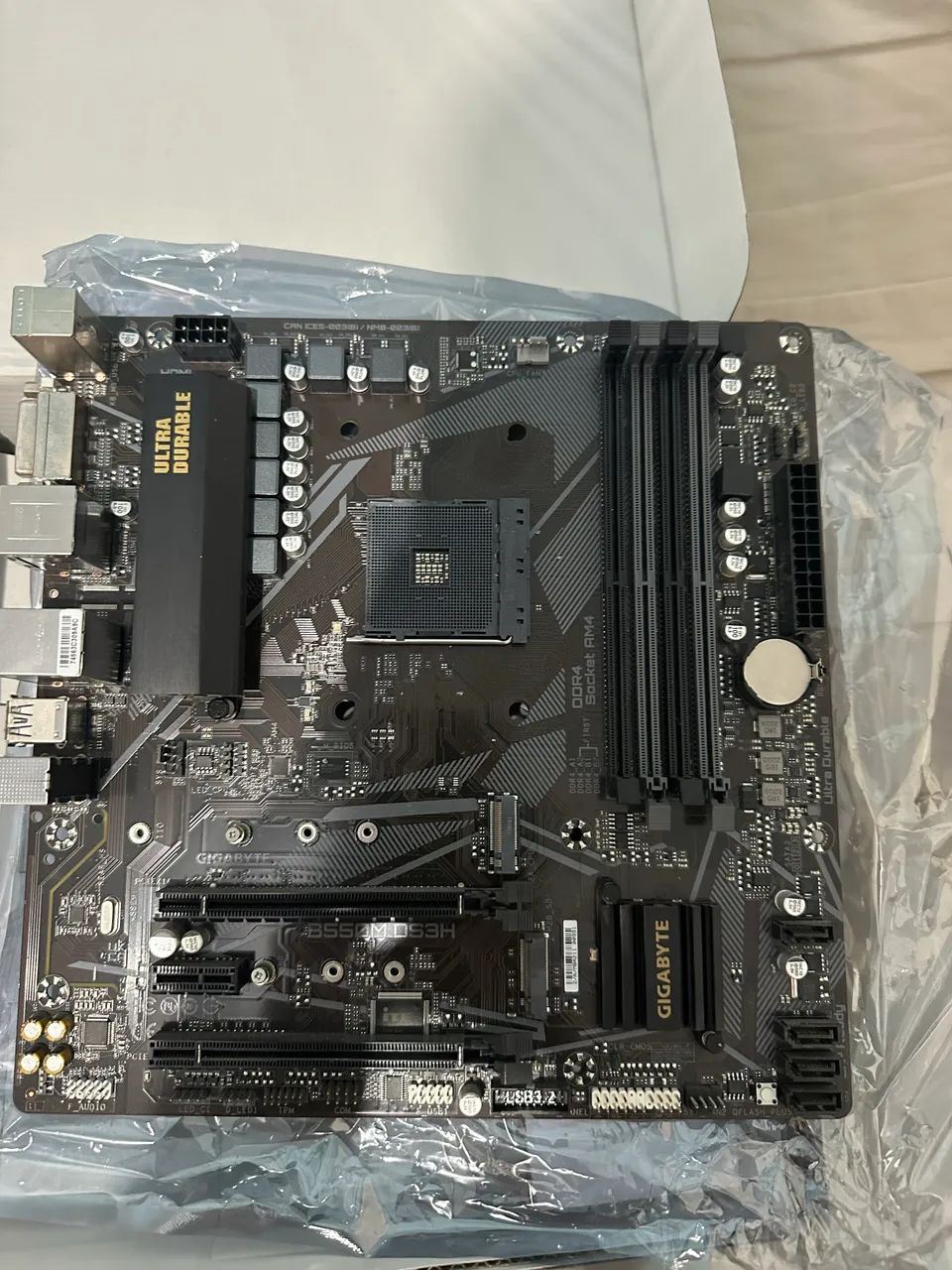 Placa mãe B550M DS3H Gigabyte  - Foto 3