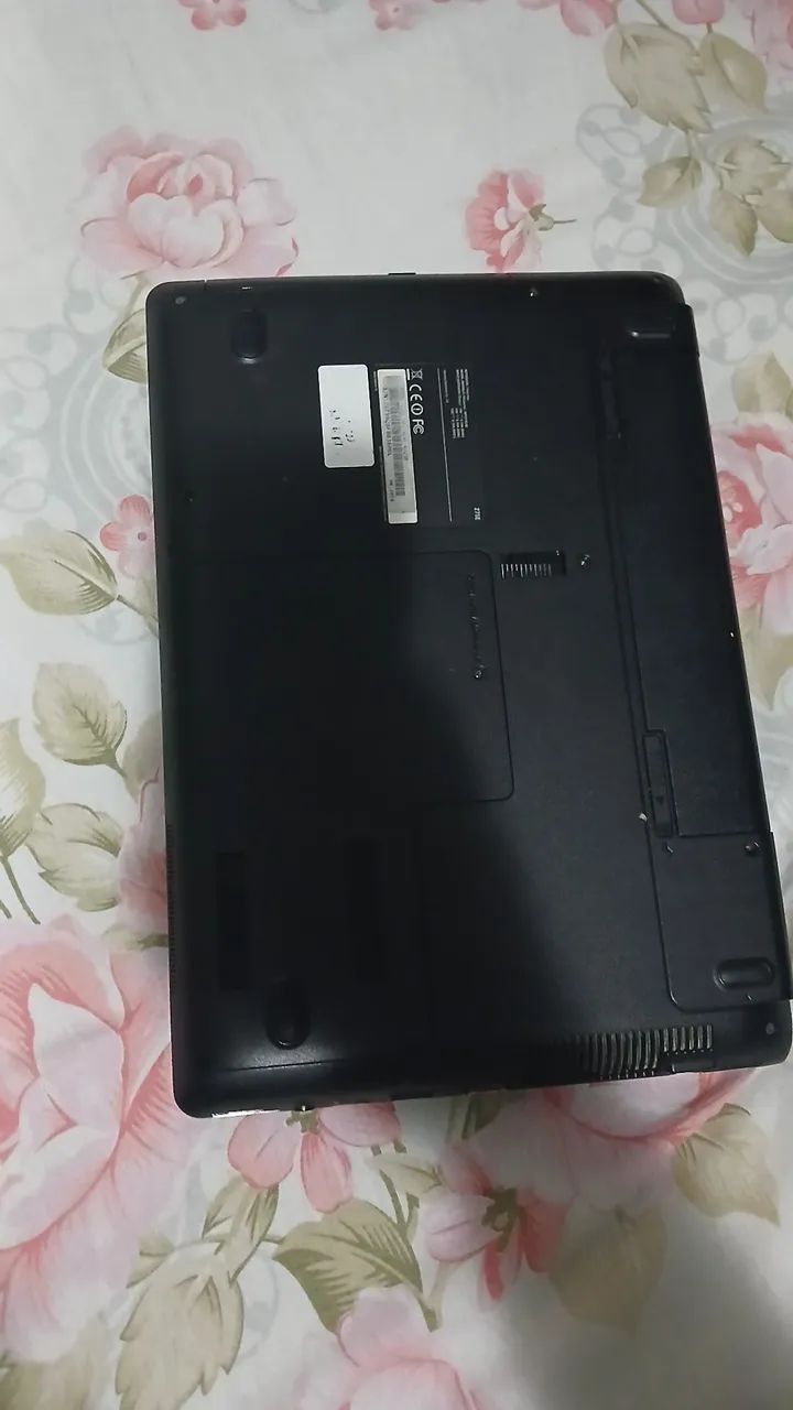 Notebook Samsung AMD E1 - 1500, 4GB, ssd de 320gb, Windows 7 - Foto 3