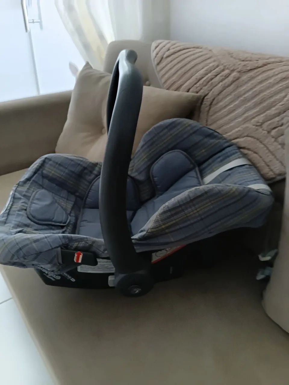 Cadeirinha para bebê, em muito bom estado de conservação. 