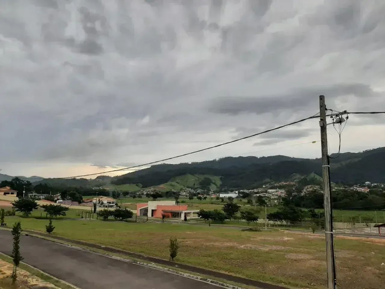 Condomínio fechado, terreno com 584m², parcelamento direto até 120x. Gravatal - Foto 5