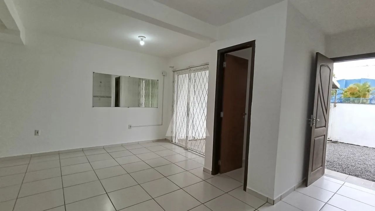 Geminado com 2 quartos e churrasqueira no bairro Iririu. - Foto 3