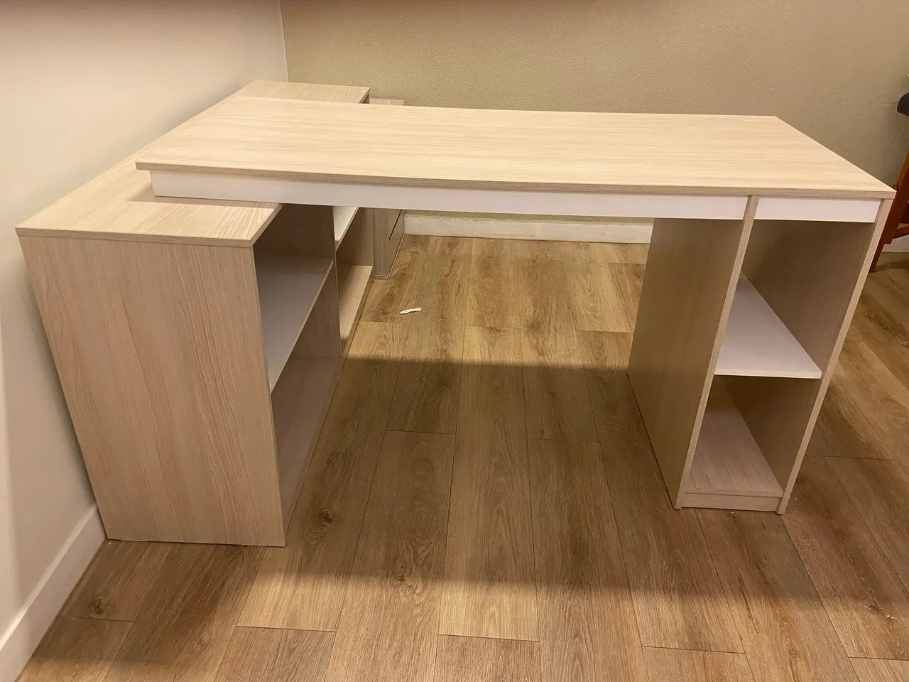 MESA PARA ESCRITÓRIO/RELATÓRIO