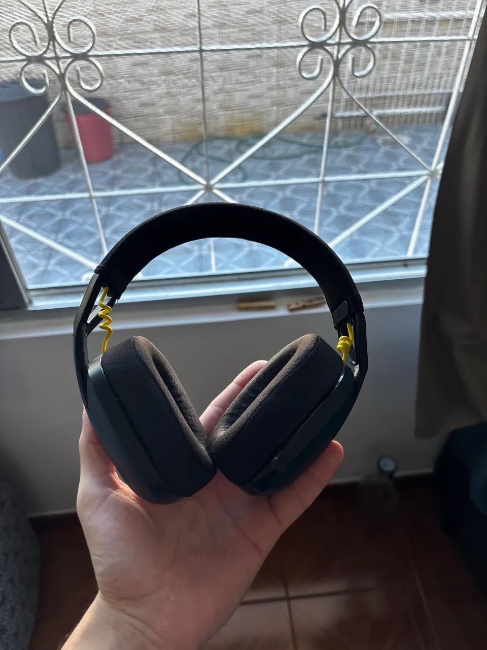 Logitech g435 