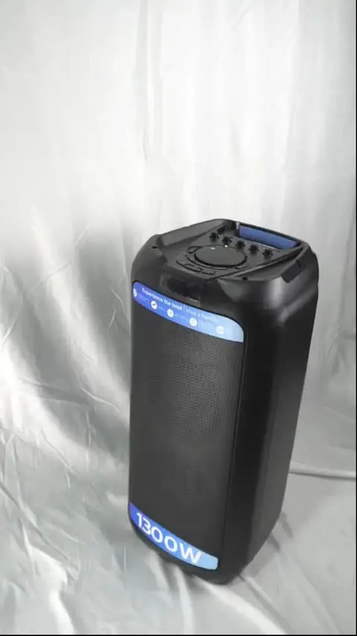 Vendo uma caixa de som Philips 1300W