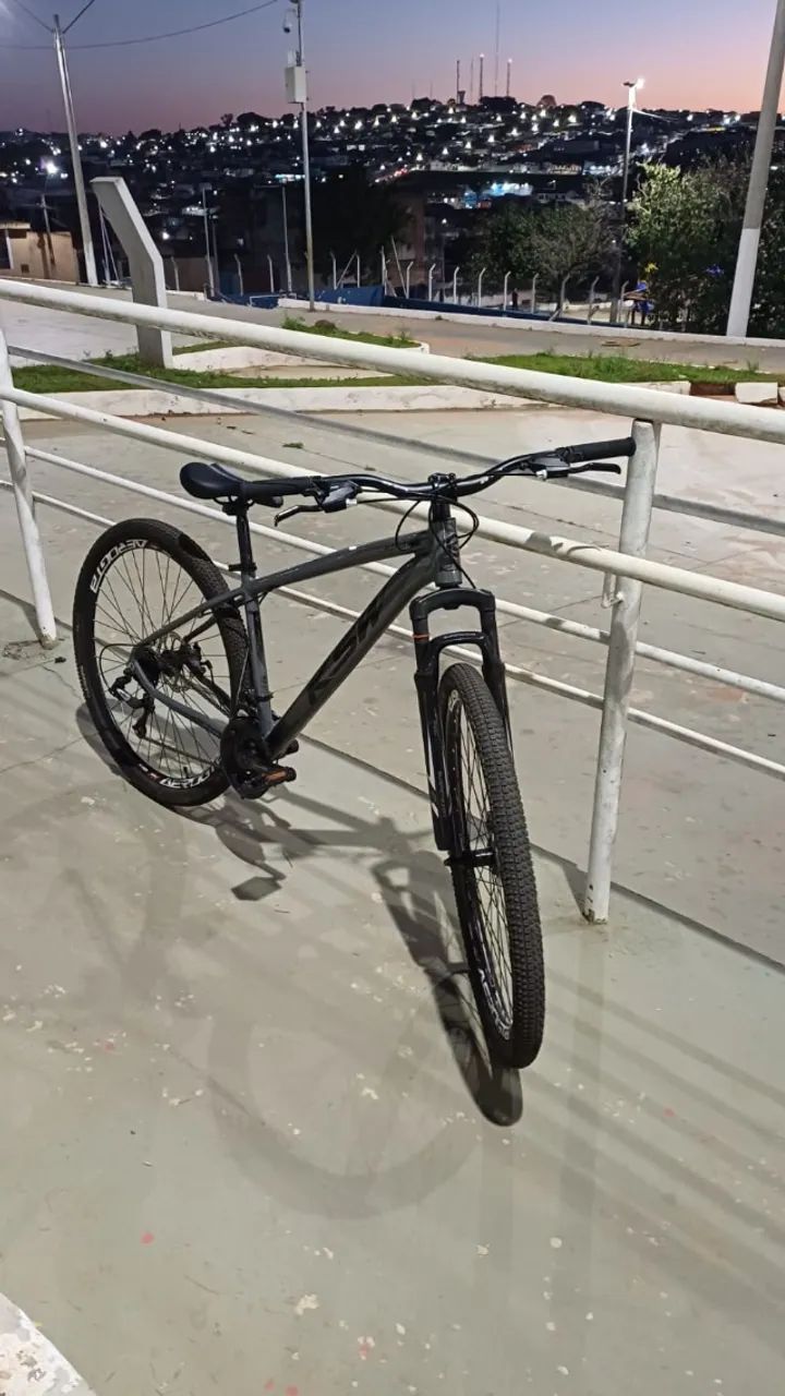 Bicicleta MTB (Mountain Bike) - Aro 29 - Foto 4