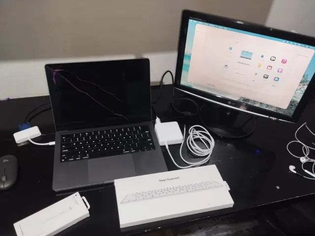 MACBOOK PRO 2023 - M2 - 32GB RAM - 500 SSD - 14 POLEGADAS (PROBLEMA NO DISPLAY) + KIT APPL - Foto 3
