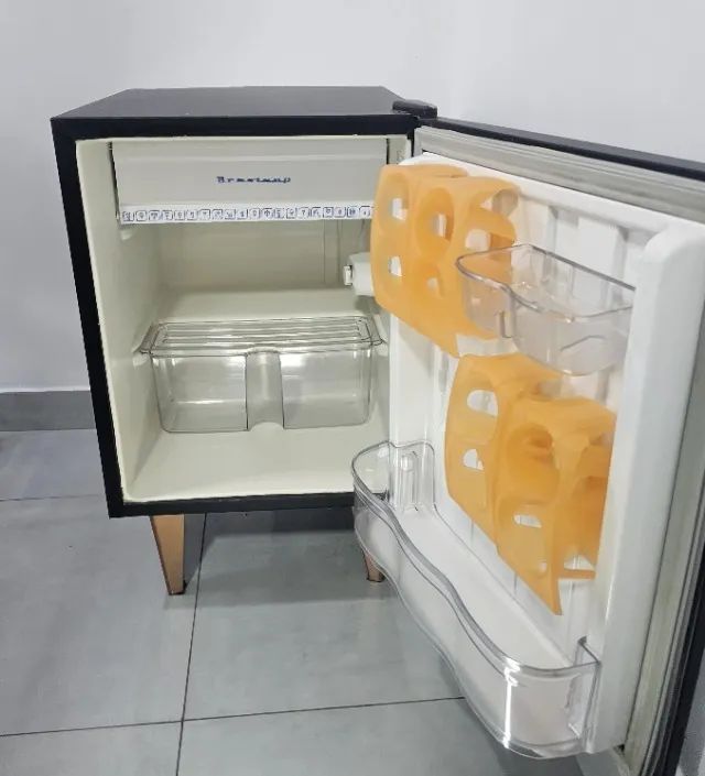 Frigobar Brastemp Retrô 80L