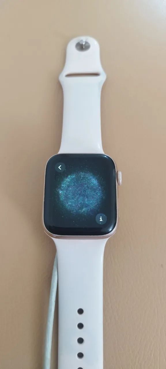 Apple watch, série 4, 44 mm, pulseira rosa - Smartwatches - Vila
