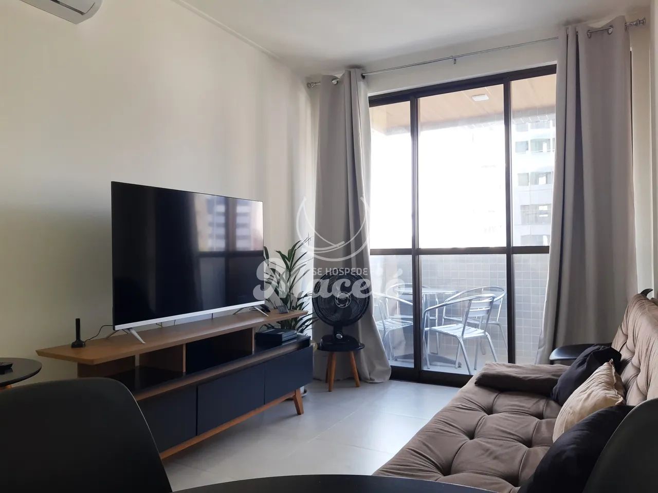 Na Ponta Verde, um quarto e sala charmoso e recheado de facilidades - Foto 2