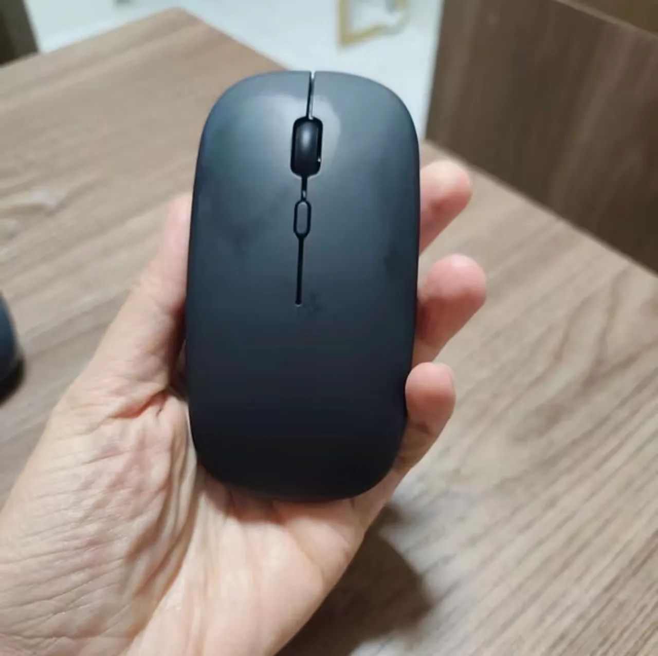 Mouse Sem Fio - Bateria Interna Recarregável e LED  - Foto 3