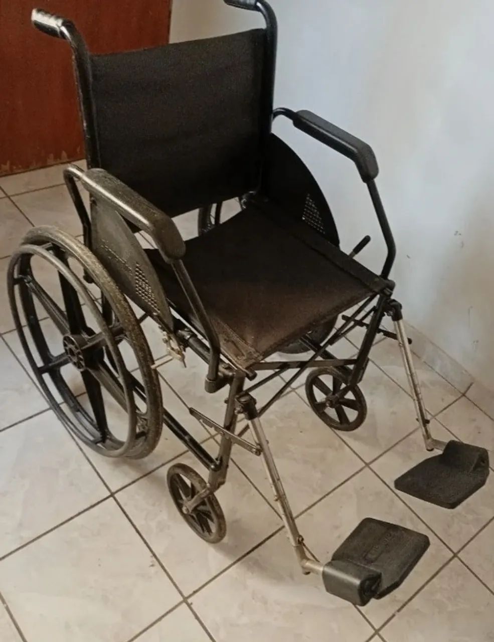 Cadeira de rodas para idoso