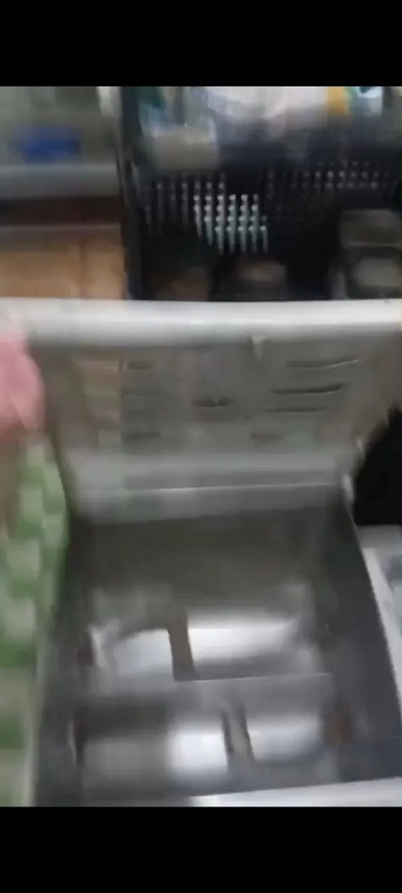 Masseira de 15kg usada mas boa e funcionando perfeitamente  - Foto 3