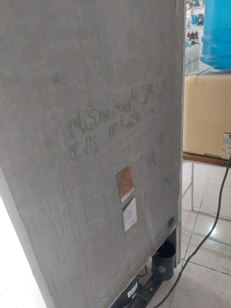 Freezer vertical para bebidas e produtos para mercado e lojas - Foto 3