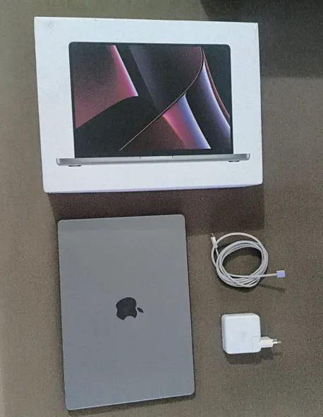 MacBook Pro 14" M2 Pro - 16GB RAM / 1TB SSD - Com Caixa e Acessórios