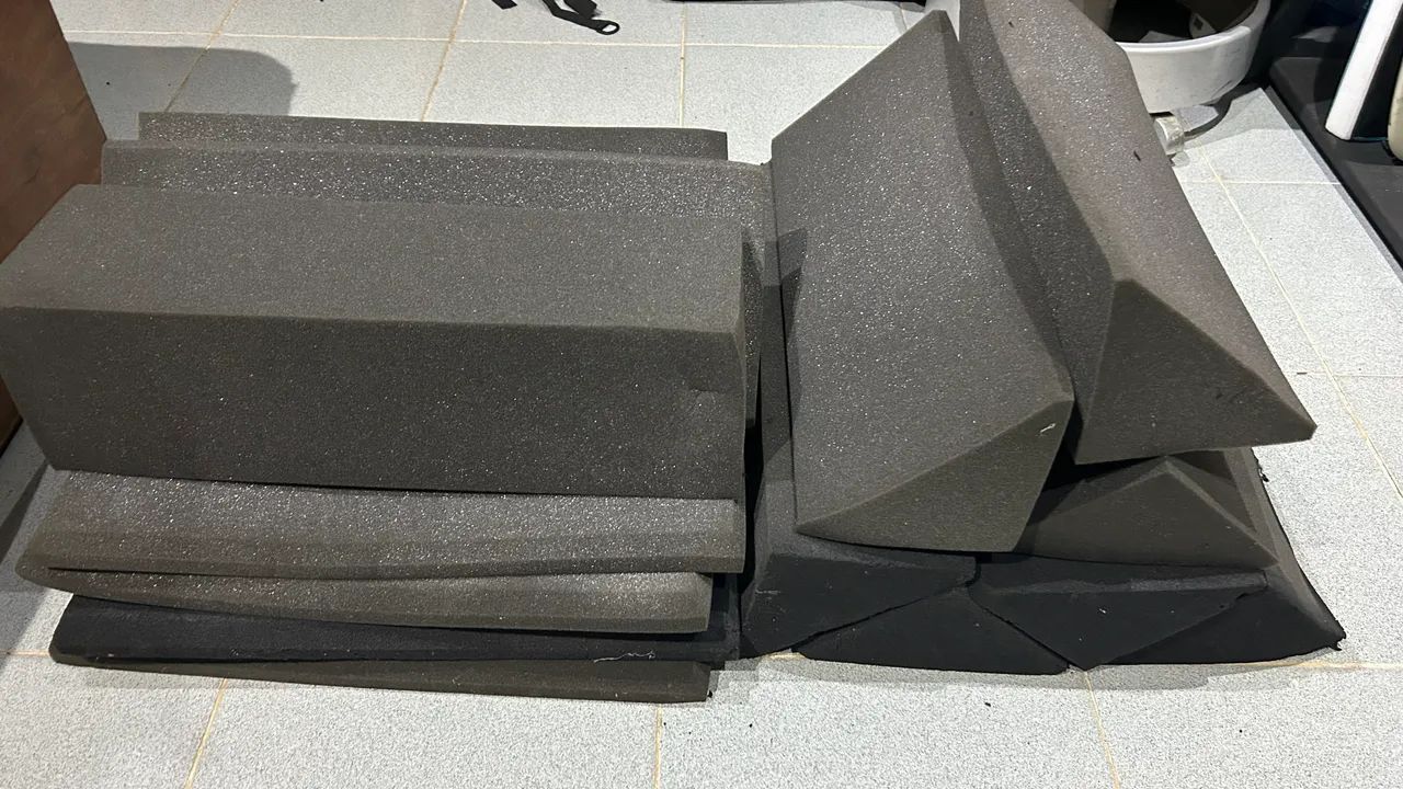 Espuma Acústica - Placas e Bass Traps