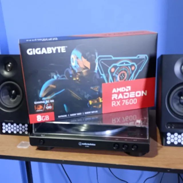 Placa de Vídeo Gigabyte RX7600 Gaming OC Triple Fan 8gb - Foto 5