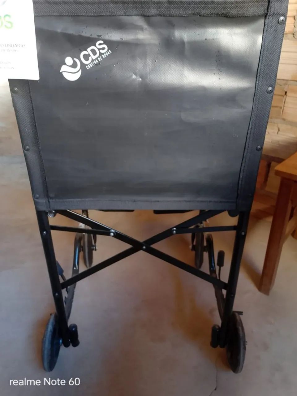 Cadeira de rodas seminova  - Foto 3