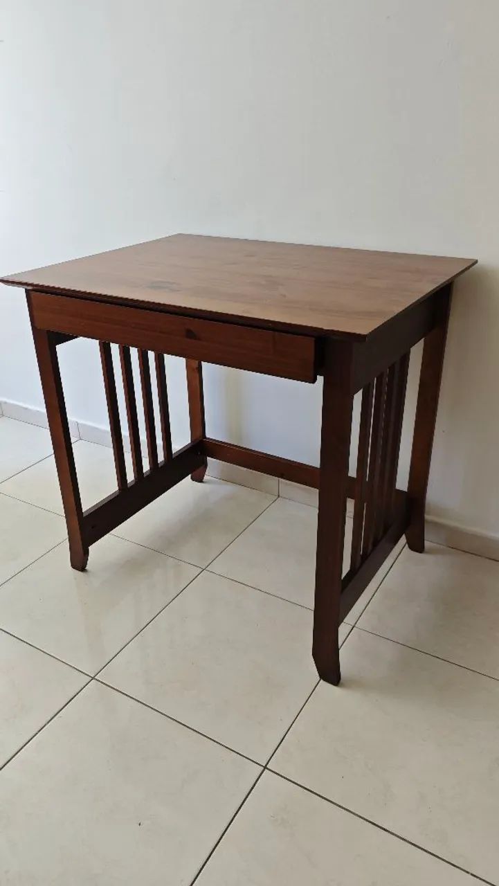 Mesa com Pés de Madeira - Foto 2