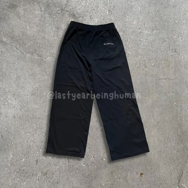 calça moletom acne studios black printed - Foto 2