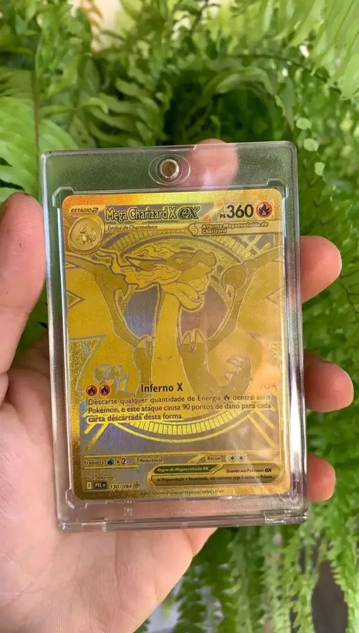 Mega Charizard X Dourado 