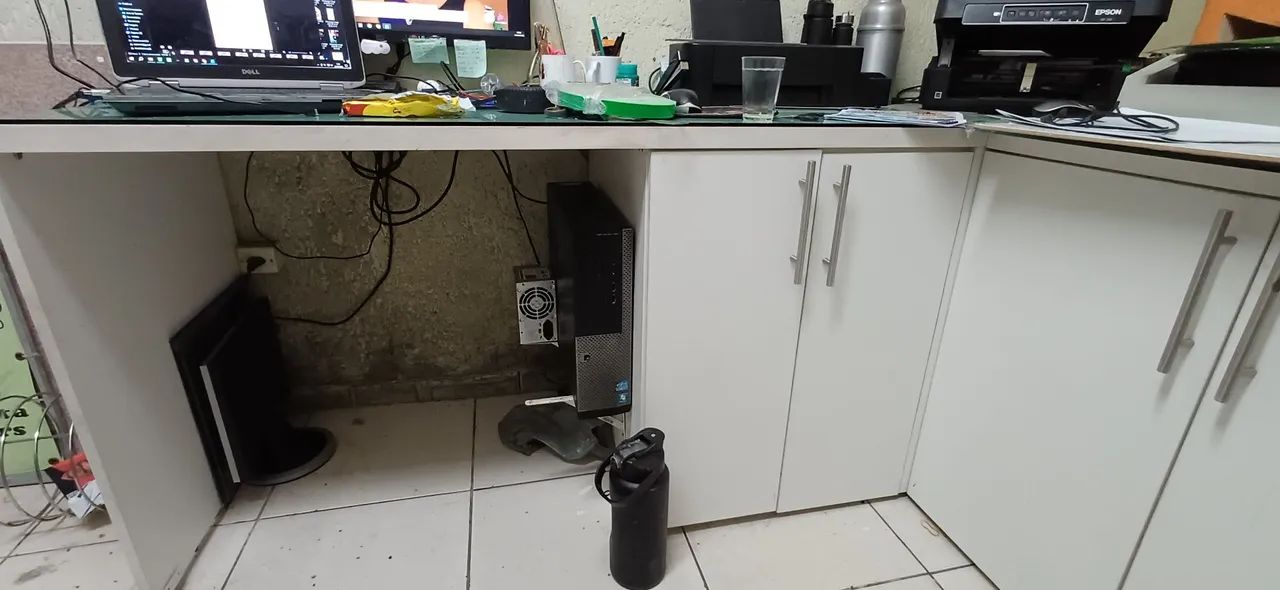 Balcões em MDF em L