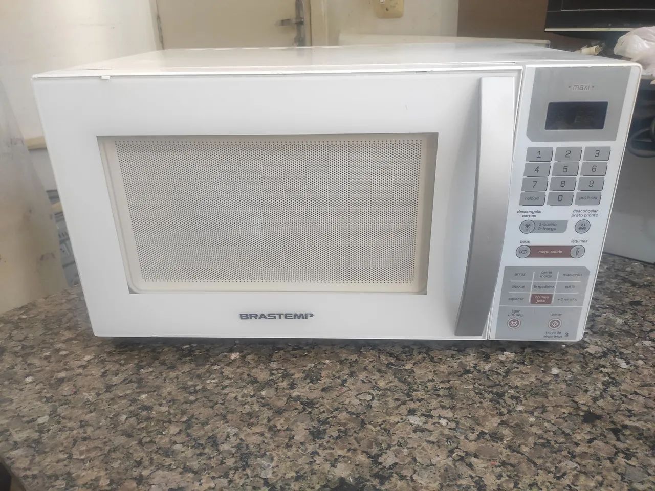 Microondas Brastemp 31 litros, com garantia de 3 meses! - Foto 2