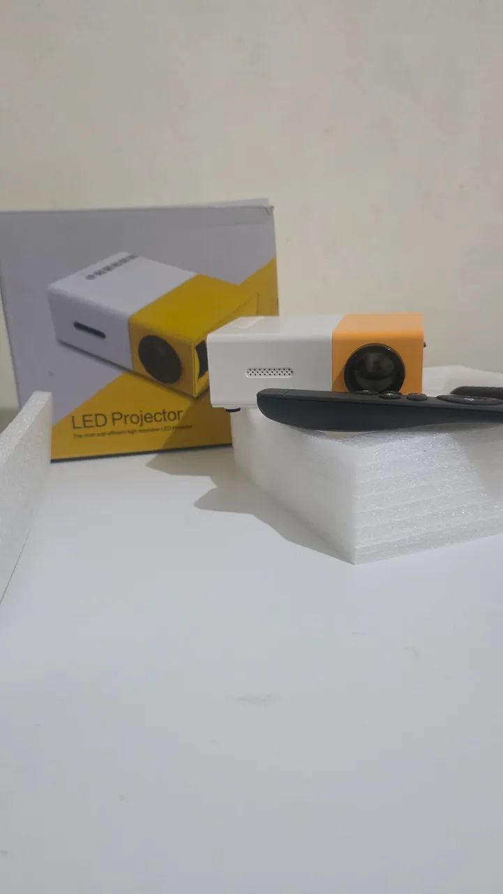 Projetor YG-300