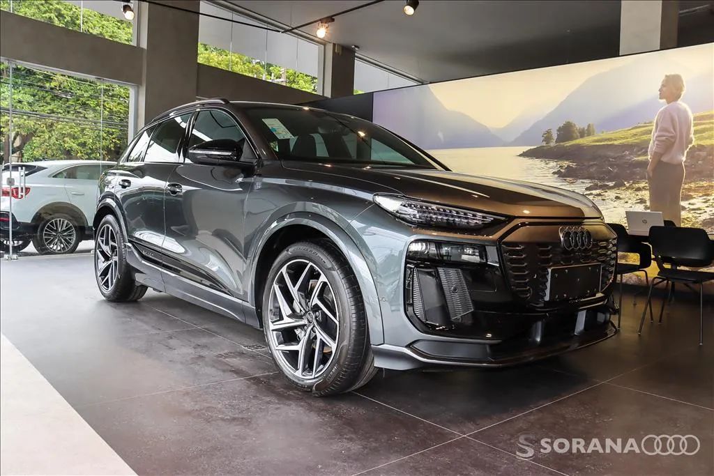 Audi E-Tron Performa. Black Aut. (elétrico) 2025 - Foto 2