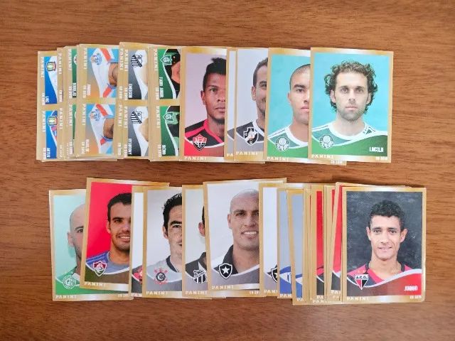 Lote de 280 figurinhas (br2010,br2017,br2021) - Foto 3