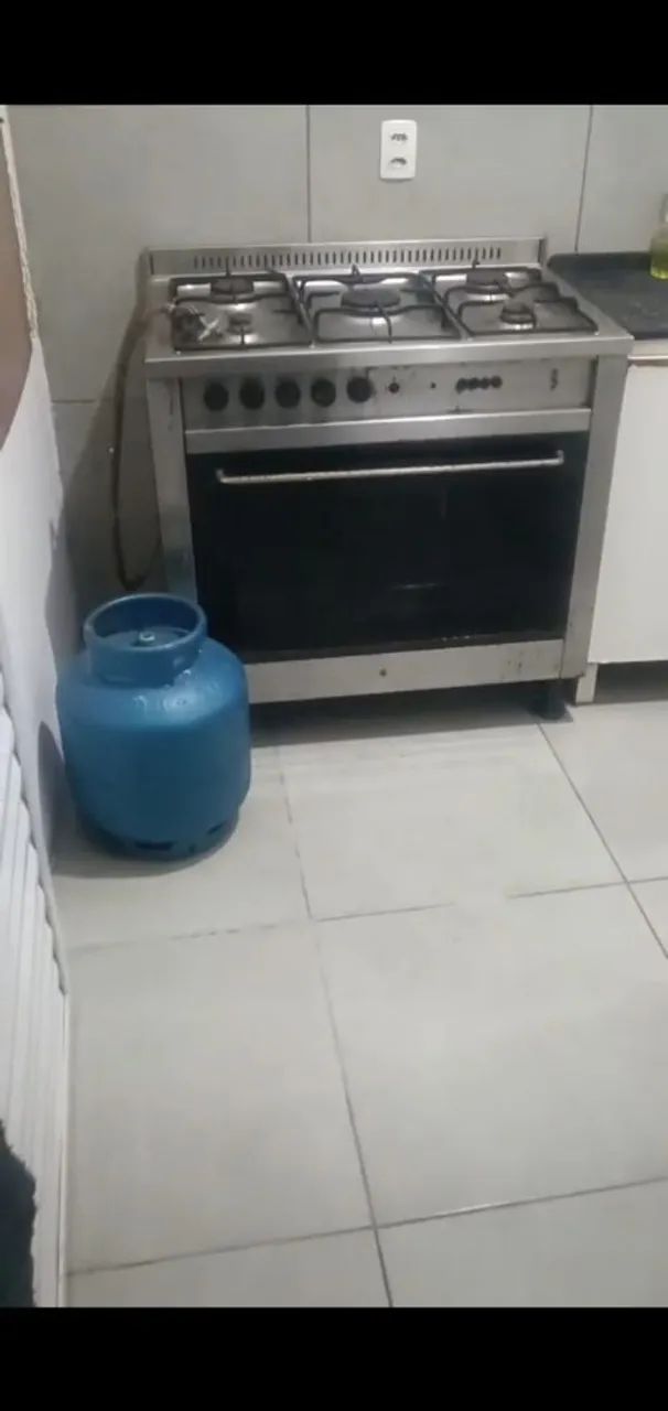 Kitnet água e luz incluso - Foto 4