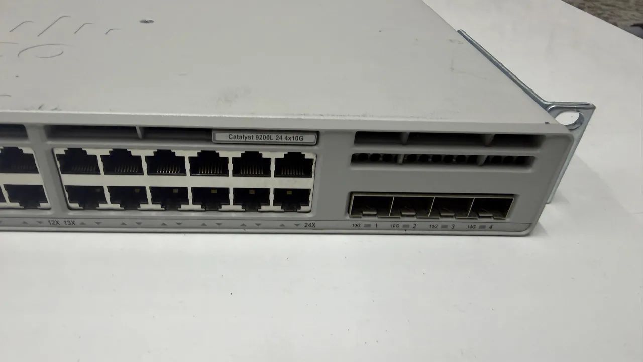 Switch Cisco 9200l 24t- 10gb - Foto 2