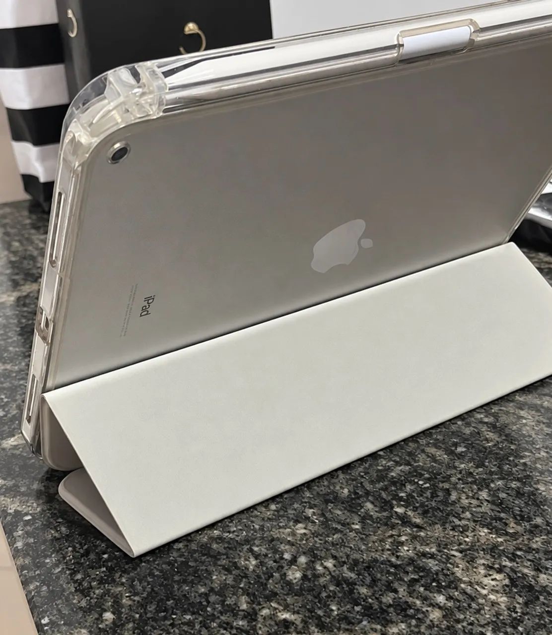 iPad 10ª geração 64GB Prata com Caneta WB, Capa e Película