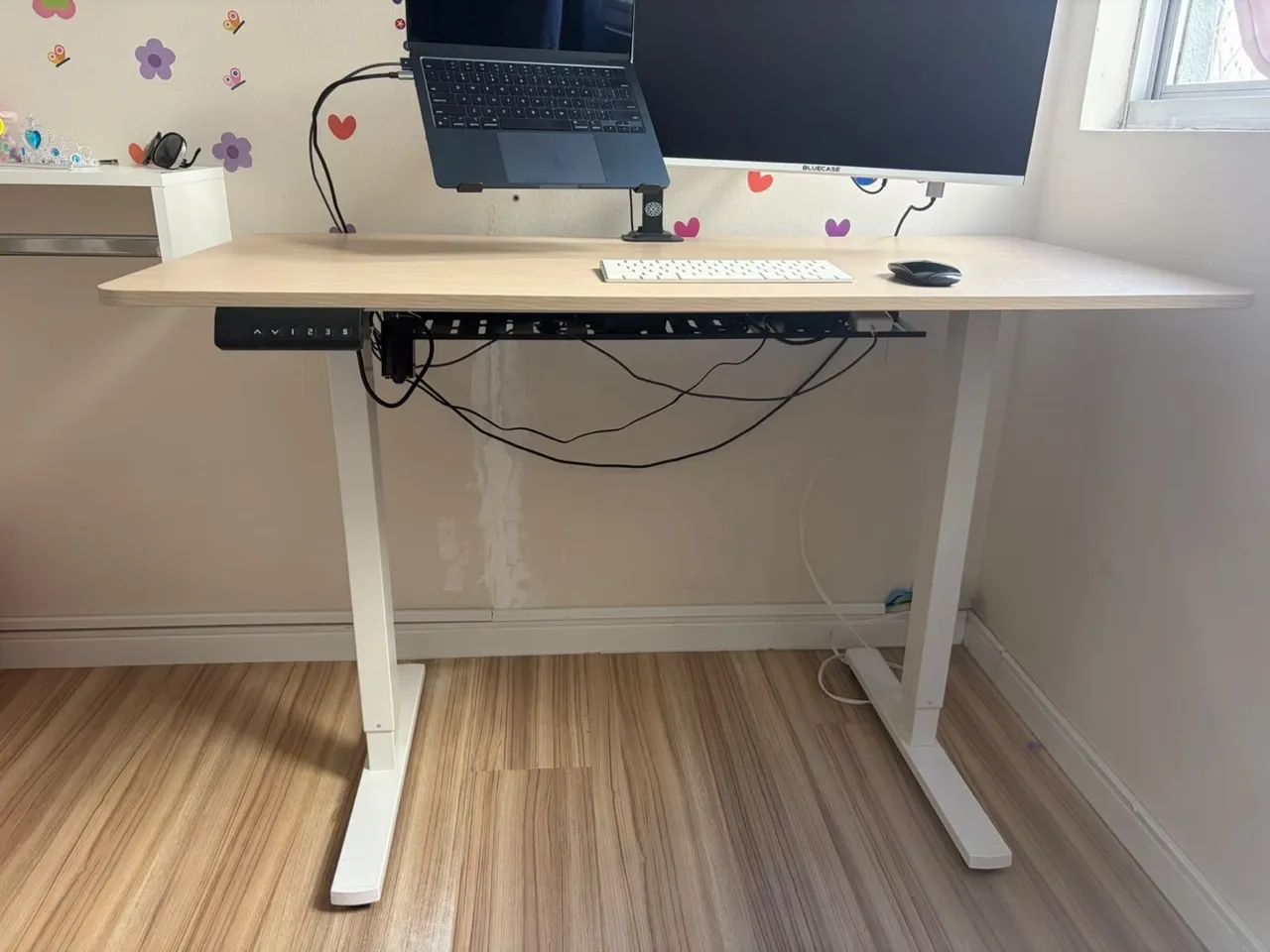 Mesa de escritório com regulagem de altura - Foto 2