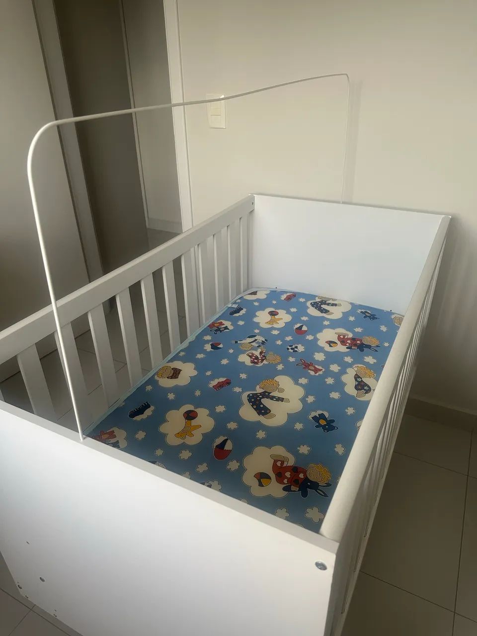 Berço + colchão novinho 