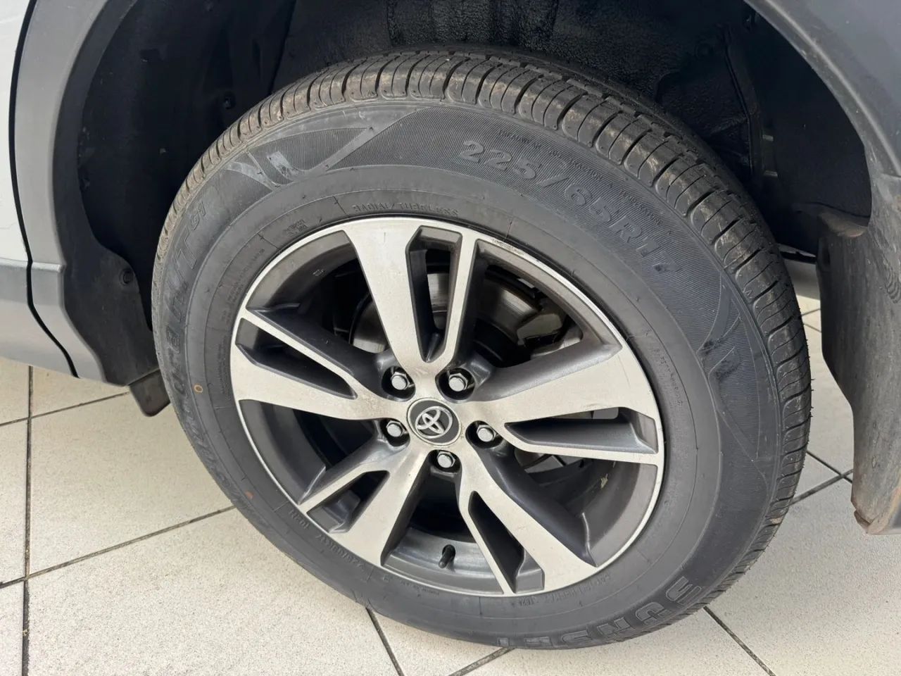 Toyota RAV4 2.0 Top 4X2 16V Aut. 2017 - Foto 8