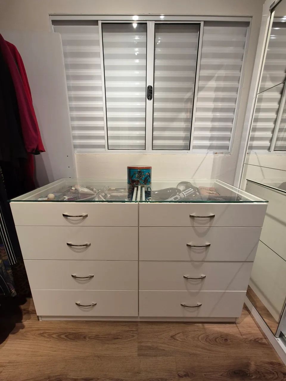 Cômoda MDF 8 gavetas