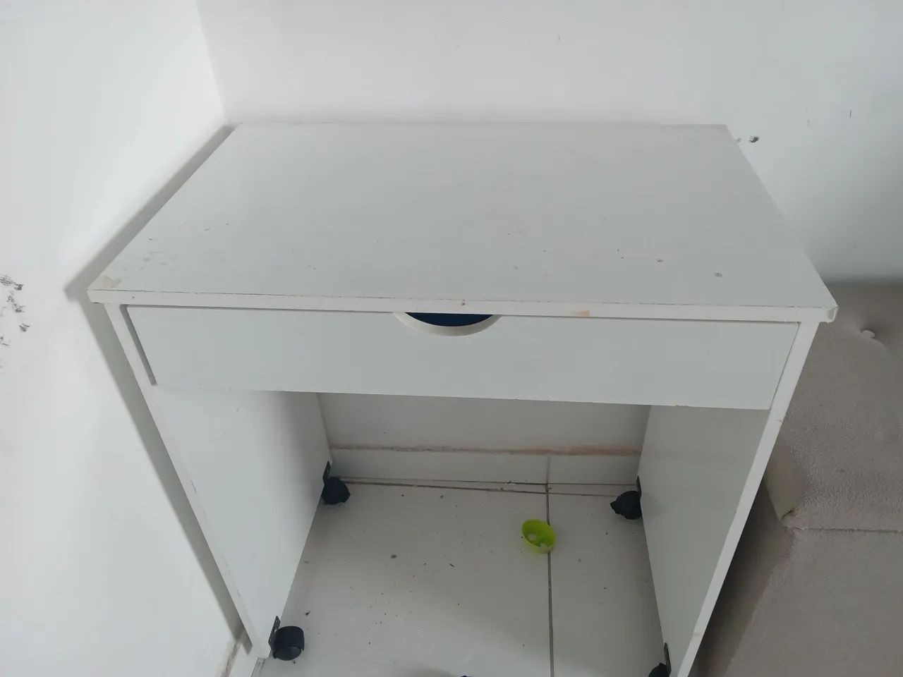 Mesa para computador usada.