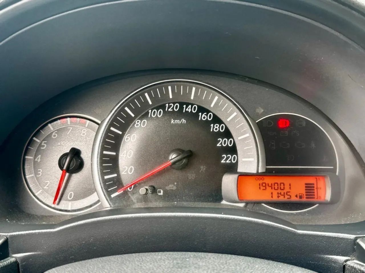 Nissan March S 1.0 12V Flex 5p, foto 4 de 9