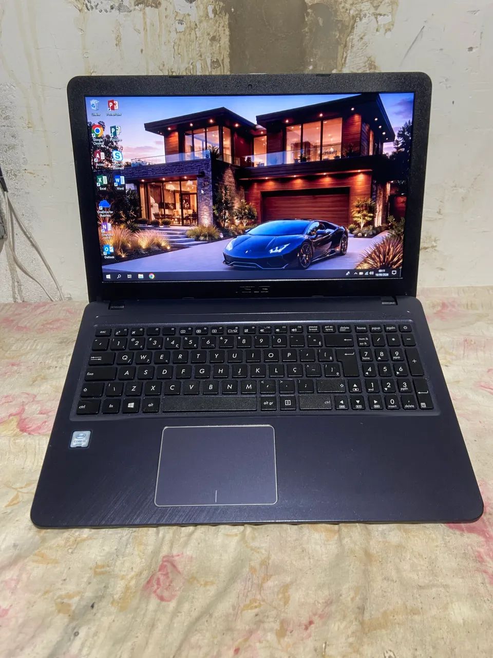 VENDO NOTBOOK I3 DDR4 ÓTIMO PARA TRABALHOS 