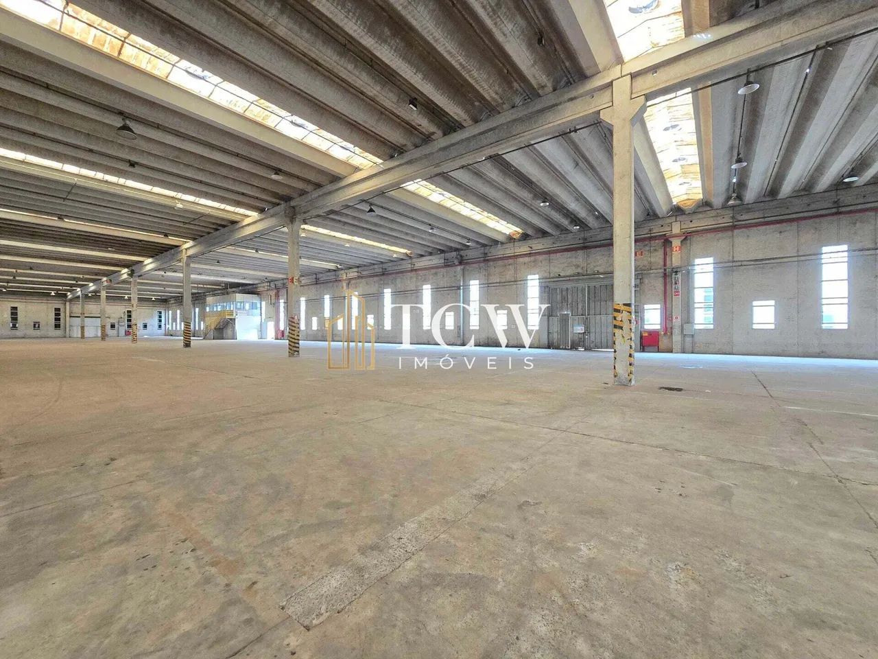 Galpão Industrial e Logístico à Venda em Suzano | 13.320 m² | 22 Docas | São Paulo/SP